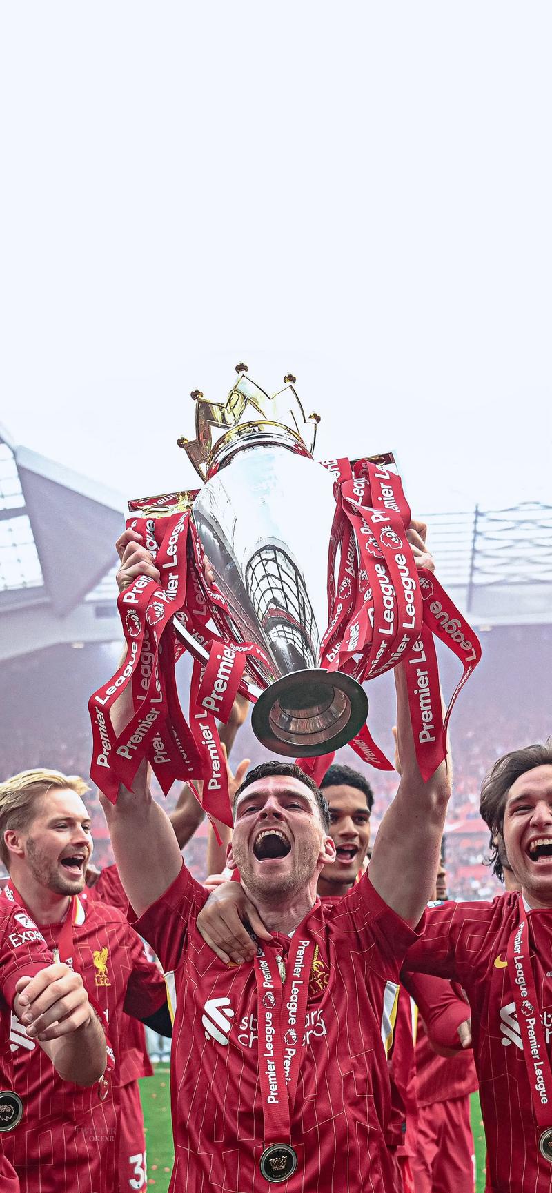 德转解释身价下调：穆西亚拉为伤病原因，凯恩则为年龄因素（德转解读身价下修：穆西亚拉因伤病，凯恩因年龄）