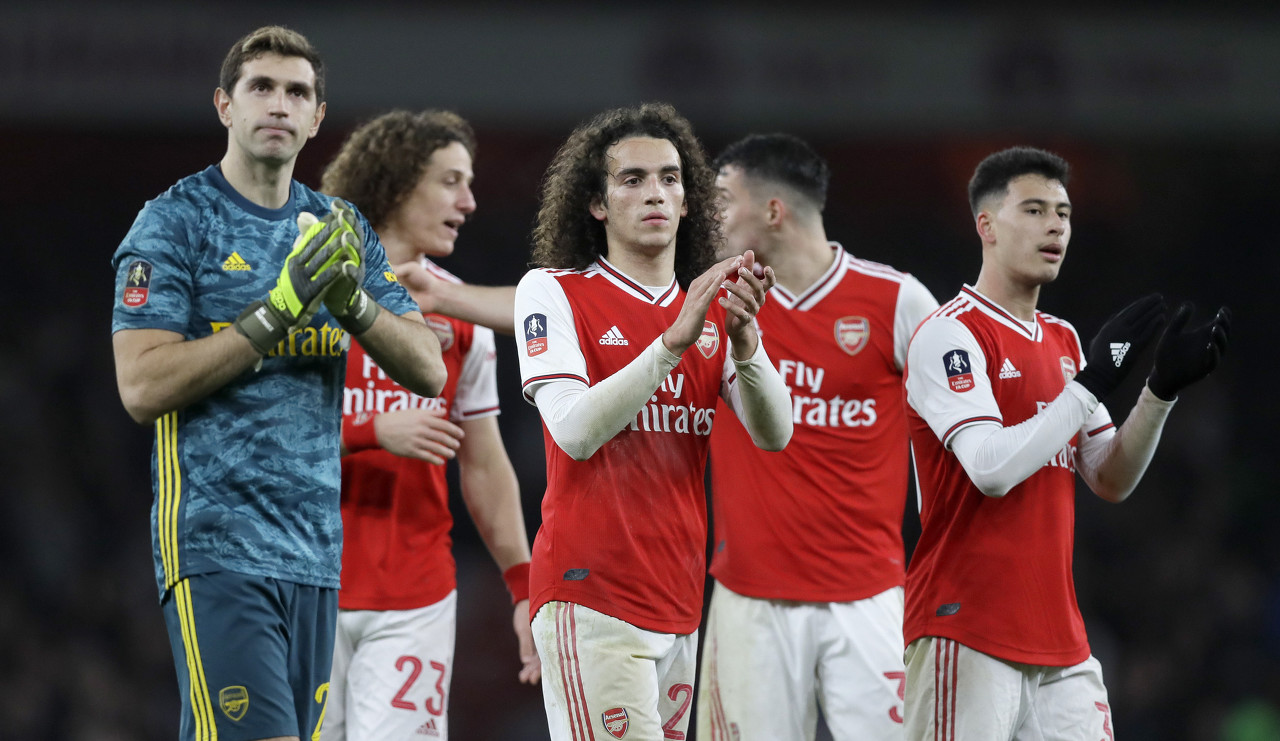 3：0！姆巴佩一条龙破门+超级世界波，连破2大纪录，皇马终结3连平（3-0！姆巴佩长途奔袭破门+远射世界波，连破两项纪录，皇马终结三连平）