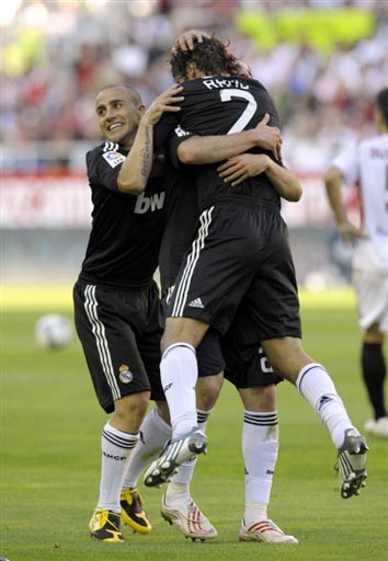 进球制胜！官方：南野拓实当选摩纳哥1-0巴黎最佳球员（官方：南野拓实当选摩纳哥1-0巴黎全场最佳，关键一击定胜局）