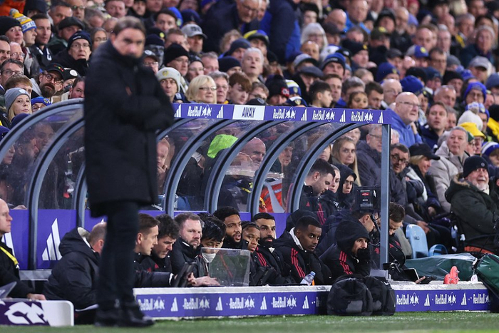 巴萨国王杯对手主帅：我女儿已经让我去要亚马尔和佩德里球衣了（巴萨国王杯对手主帅笑称：女儿催我向亚马尔和佩德里索要球衣）