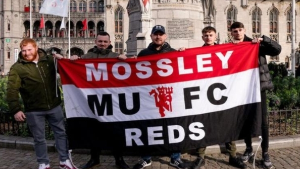 阿根廷国家队抵达安哥拉，大批球迷等候并高呼梅西名字（阿根廷国家队飞抵安哥拉，众多球迷迎候高喊梅西）