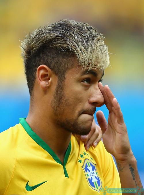 阿尔瓦雷斯：不认为自己有锦鲤特质，荣誉更多来自努力和坚持（阿尔瓦雷斯：自认并非锦鲤，荣誉源自努力与坚持）