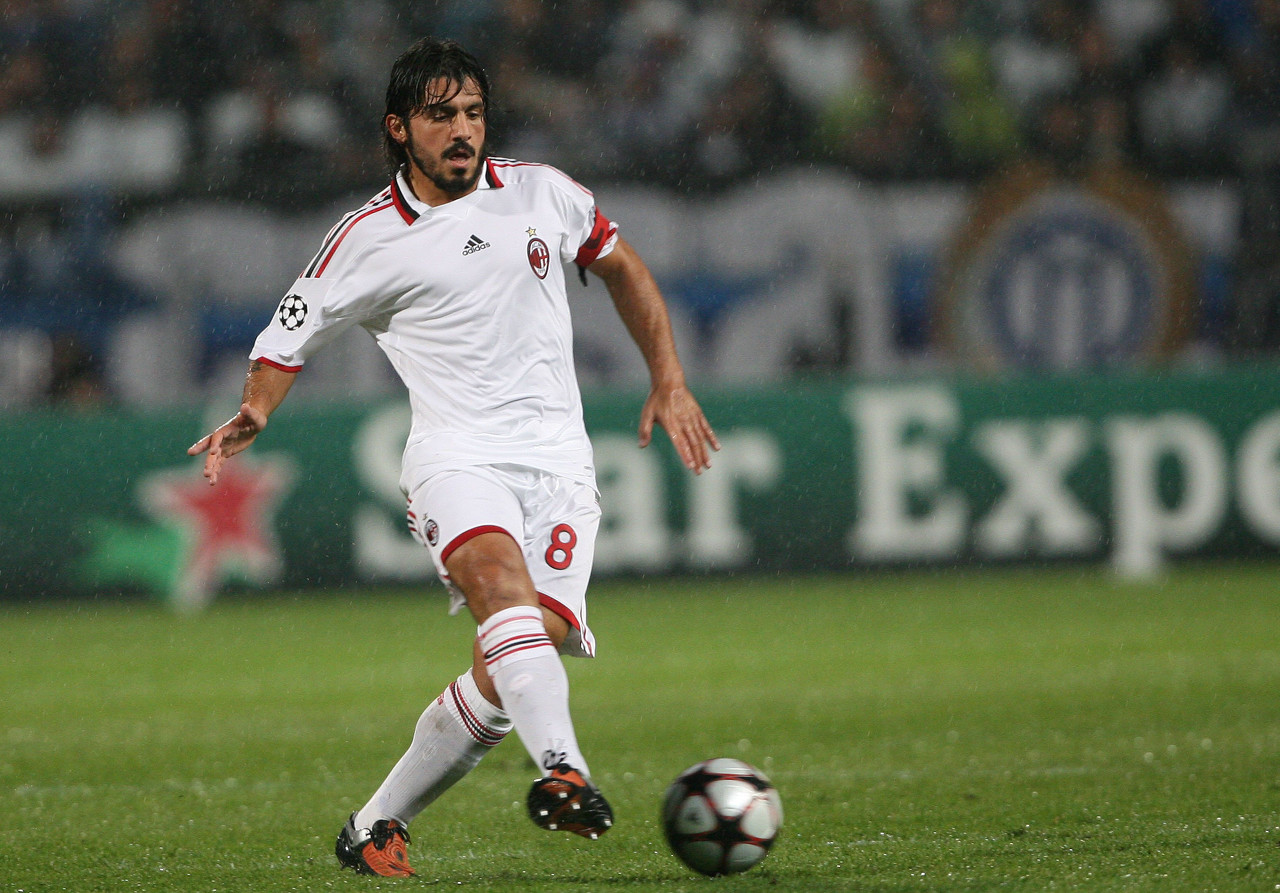 足球西甲主帅临场调整收获成效（足球西甲主帅临场变招见效）