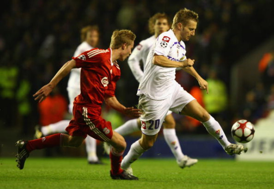 马内：萨拉赫是那种一看到球门就谁也不看的人，这是他的天性（马内：萨拉赫眼里只有球门，这是他的本能）