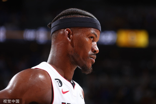 手感火热！布伦森17中9砍下33分&第三节独拿20分（布伦森火力全开！17投9中轰下33分，第三节独取20分）