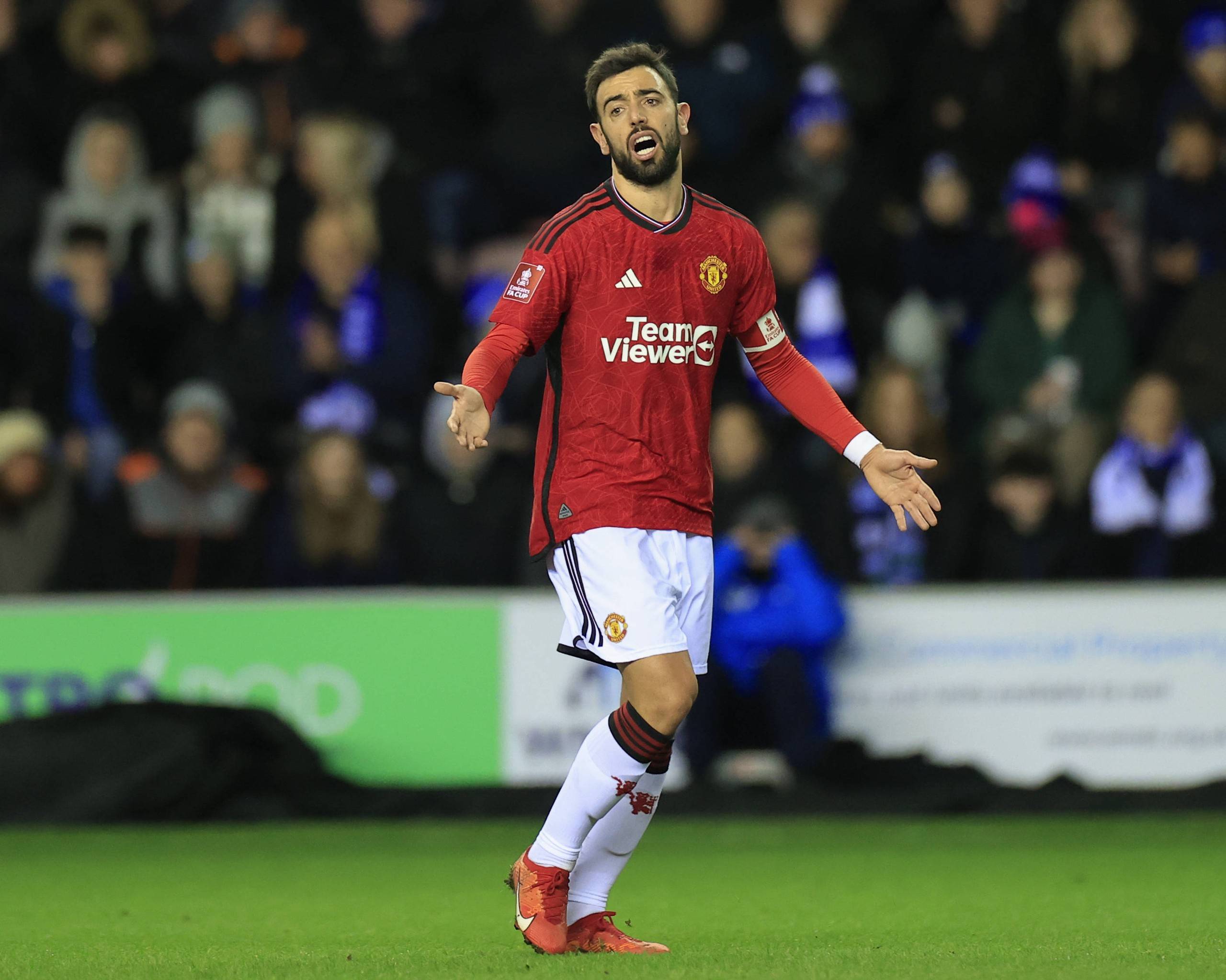 官方：36岁前韩国国脚奇诚庸与浦项制铁续约，签约至2026赛季末（官方确认：前韩国国脚奇诚庸（36岁）与浦项制铁续约，合同至2026赛季末）