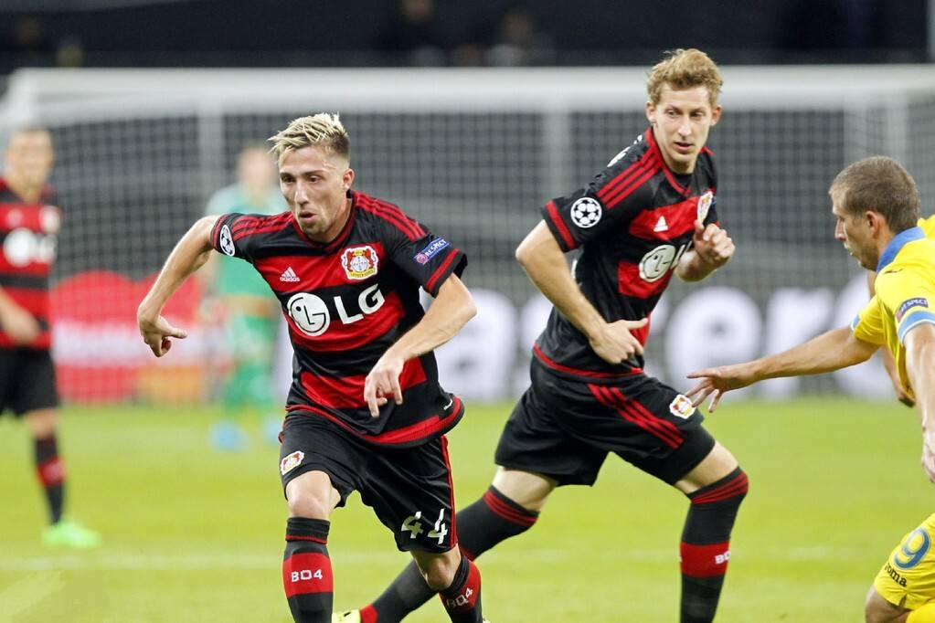 托蒂称赞穆里尼奥：绝对的顶级教练No.1，他为罗马带来冠军（托蒂盛赞穆里尼奥：教练界No.1，已为罗马带来冠军）